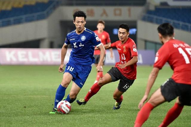 凯塞多本场14丢失球权+10长传6成功+6对抗3成功 获评7.3分